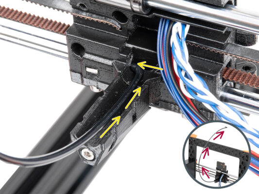 Montaż tylnej pokrywy wózka osi X: montaż filamentu nylonowego
