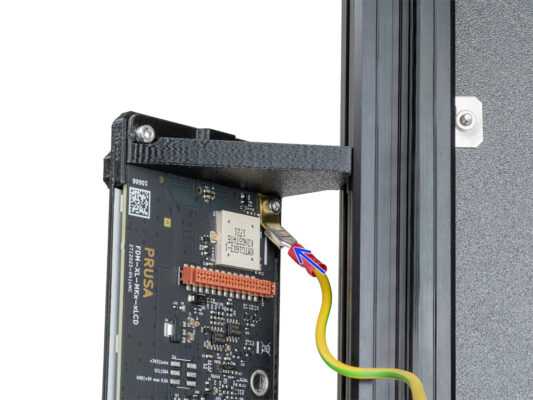 Verze B: instalace PE kabelu xLCD