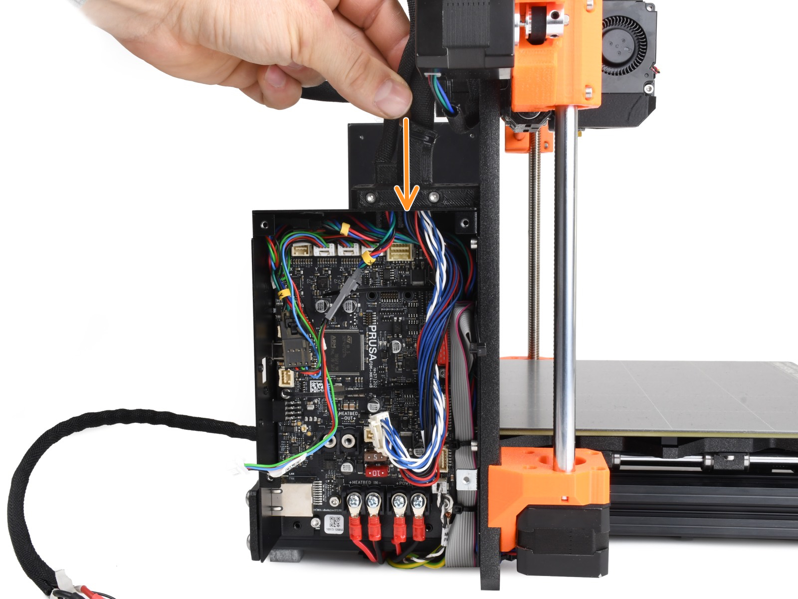 Installing the extruder cable bundle