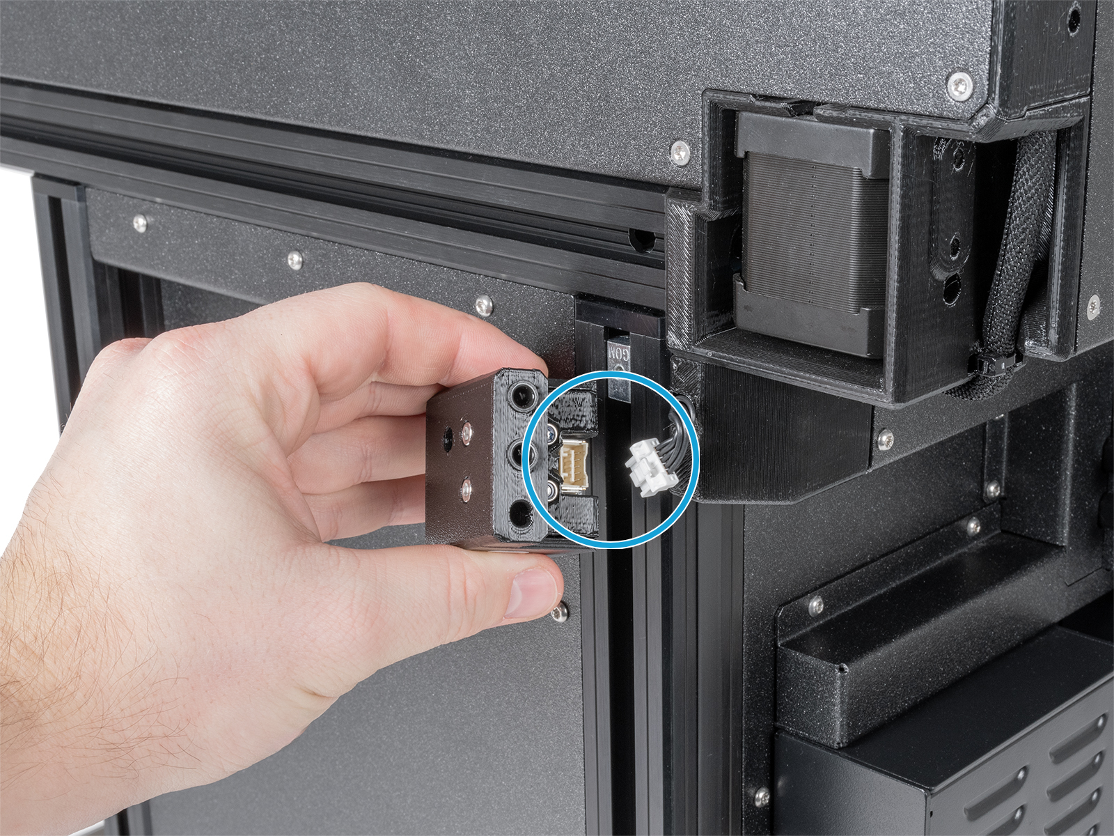 Filament sensor attaching