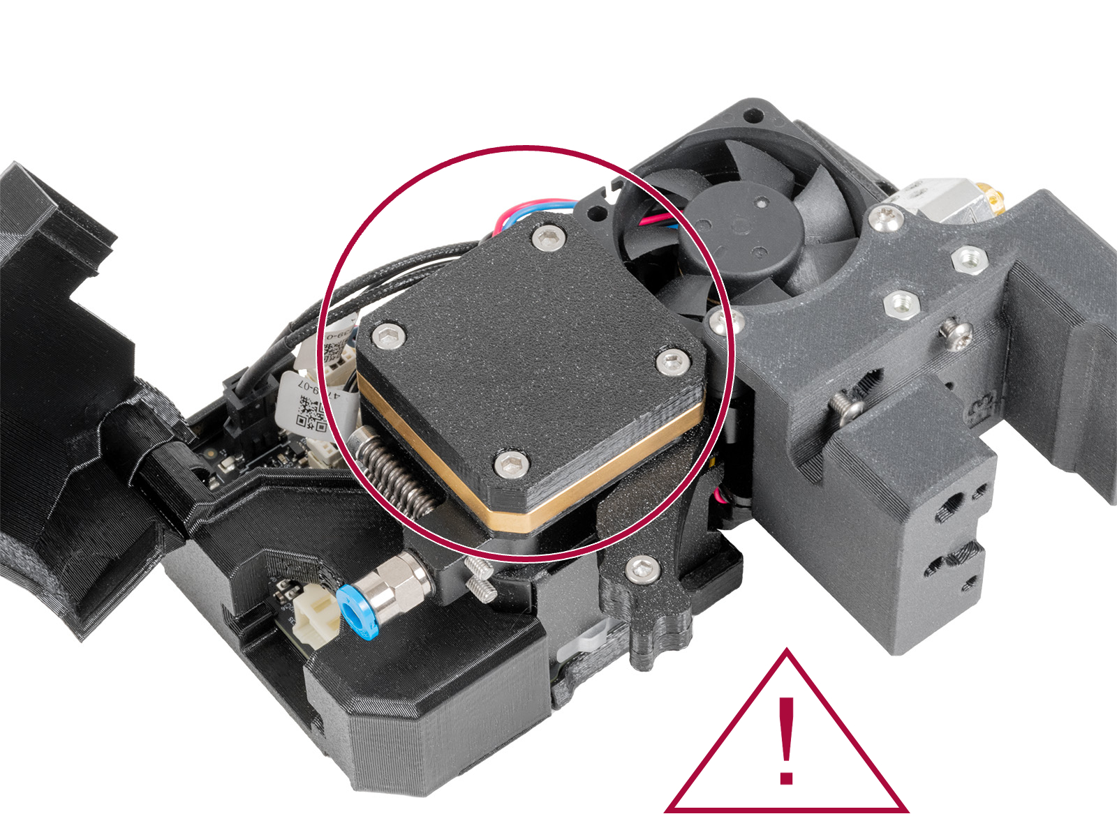 Colocando el tensor: cuatro tornillos