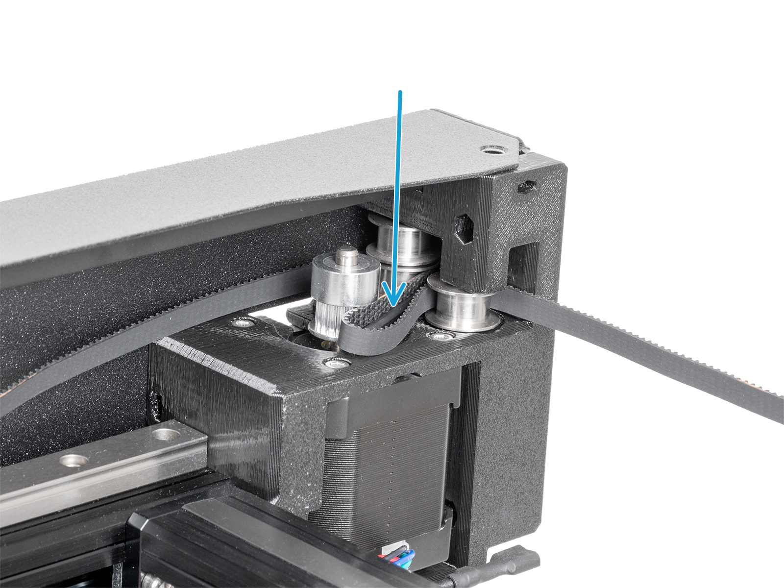 Lower belt attaching: motor pulley belt preparing