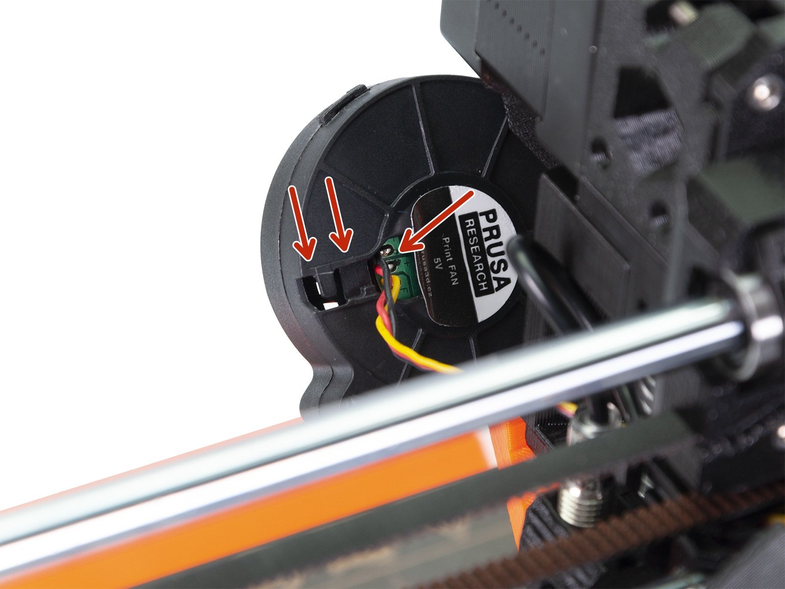 Montaż przedniego wentylatora druku - części w wersji B7/R3