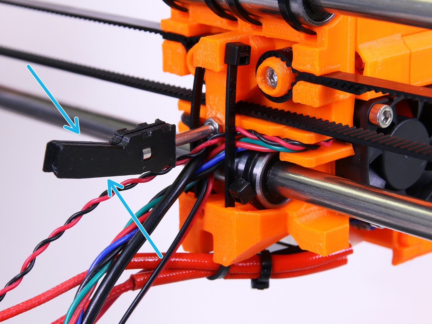 Attachment of the Extruder cable holder